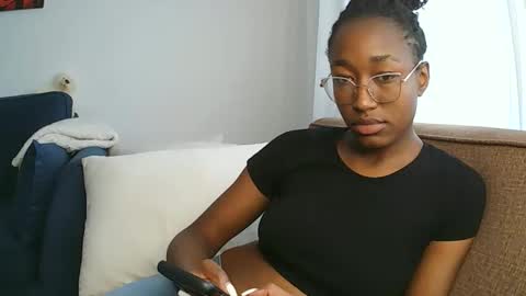 PinkyAura online show from 01.13.26