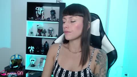 Snapshot of pinkcatlive chatting on 01.18.25 Emily online show from 01.18.25