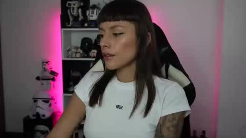 Snapshot of pinkcatlive chatting on 04.18.26 Emily online show from 04.18.26