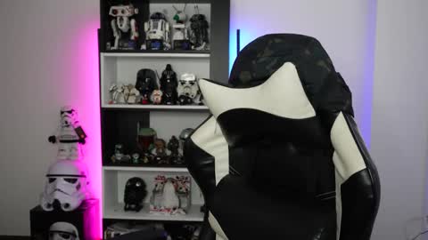 Snapshot of pinkcatlive chatting on 04.22.26 Emily online show from 04.22.26