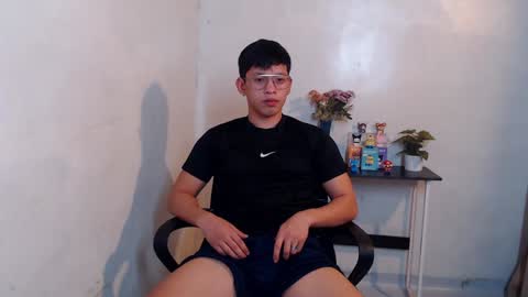 Snapshot of pinkcock_froi chatting on 12.18.24 froi online show from 12.18.24