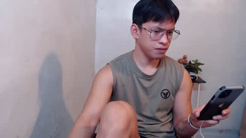 Snapshot of pinkcock_froi chatting on 01.03.25 froi online show from 01.03.25