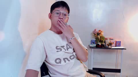 Snapshot of pinkcock_froi chatting on 01.13.25 froi online show from 01.13.25