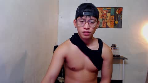 Snapshot of pinkcock_froi chatting on 01.29.25 froi online show from 01.29.25