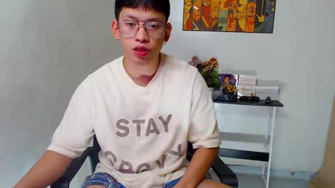 Snapshot of pinkcock_froi chatting on 02.16.25 froi online show from 02.16.25