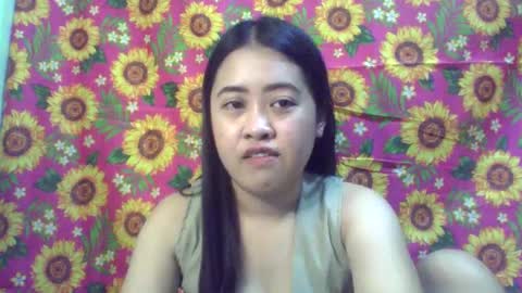 Snapshot of pinkish_shine chatting on 02.01.25 Hi its me shine online show from 02.01.25