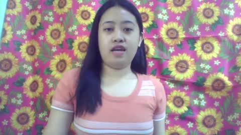Snapshot of pinkish_shine chatting on 02.03.25 Hi its me shine online show from 02.03.25