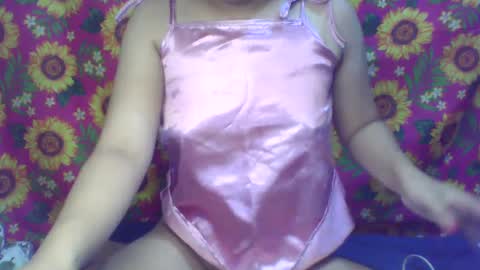 Snapshot of pinkish_shine chatting on 02.04.25 Hi its me shine online show from 02.04.25