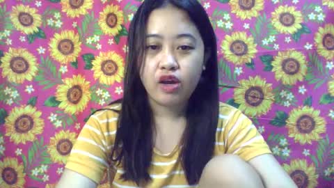 Snapshot of pinkish_shine chatting on 02.10.25 Hi its me shine online show from 02.10.25