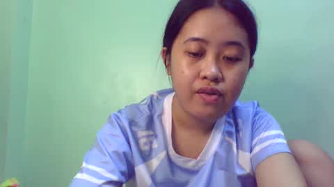 Snapshot of pinkish_shine chatting on 02.12.25 Hi its me shine online show from 02.12.25