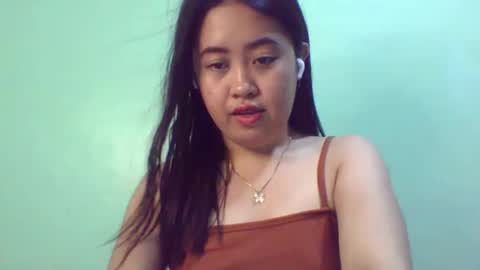 Snapshot of pinkish_shine chatting on 02.18.25 Hi its me shine online show from 02.18.25