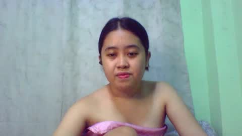 Snapshot of pinkish_shine chatting on 03.05.25 Hi its me shine online show from 03.05.25