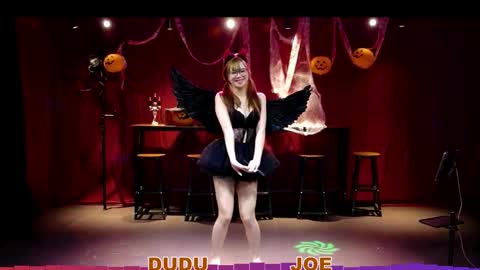 Snapshot of pinklady_dudu chatting on 10.31.25 pinklady_dudu online show from 10.31.25