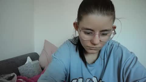 Snapshot of pinkwife97 chatting on 03.19.26 pinkwife97 online show from 03.19.26