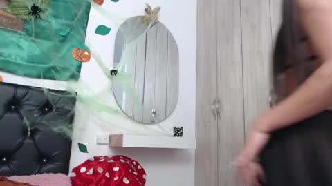 pinky_f00x online show from 10.10.25