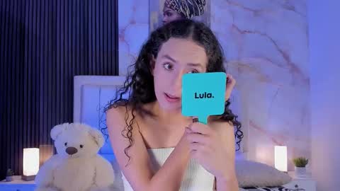 Snapshot of pinky_peach_ chatting on 10.04.25 Peachy online show from 10.04.25