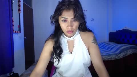 Snapshot of pinky_pinky_ chatting on 02.26.25 VIOLETA LOPEZ online show from 02.26.25