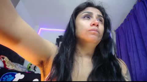 Snapshot of pinky_pinky_ chatting on 09.10.25 VIOLETA LOPEZ online show from 09.10.25