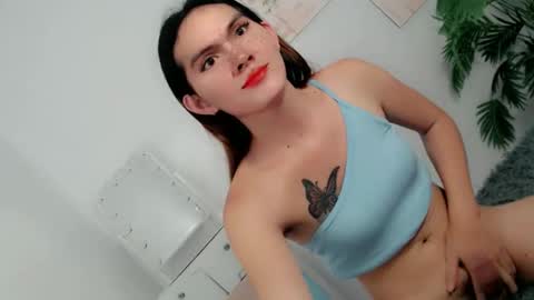 pinky_web03 online show from 10.17.25