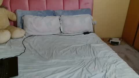 Pinky online show from 02.12.26