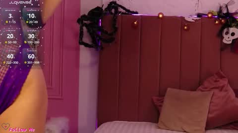 Snapshot of pinkyspark chatting on 10.28.25 Pinky online show from 10.28.25