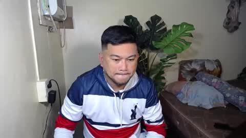 Snapshot of pinoy041087 chatting on 10.08.25 pinoy041087 online show from 10.08.25