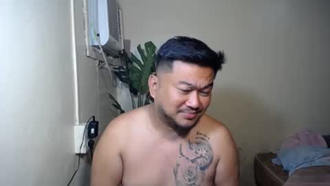 Snapshot of pinoy041087 chatting on 10.12.25 pinoy041087 online show from 10.12.25