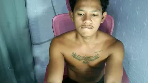 Snapshot of pinoy_palaeutxxx chatting on 03.27.26 roy online show from 03.27.26