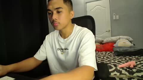 Adrianne online show from 10.04.25