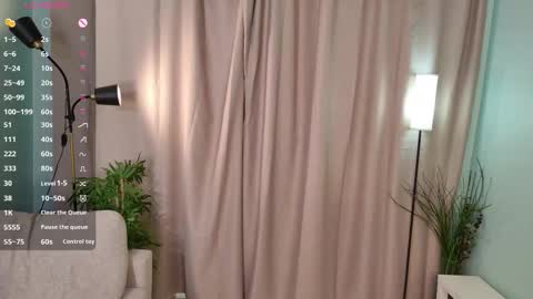 Snapshot of pinquinn chatting on 02.20.26 pinquinn online show from 02.20.26