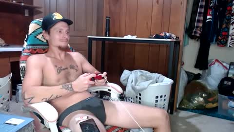 Snapshot of pippylongdickin chatting on 10.10.25 pippylongdickin online show from 10.10.25