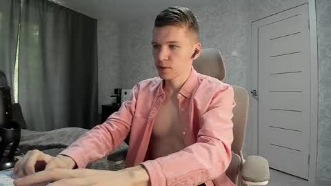 Snapshot of pirremeow chatting on 04.29.26 Pierre online show from 04.29.26