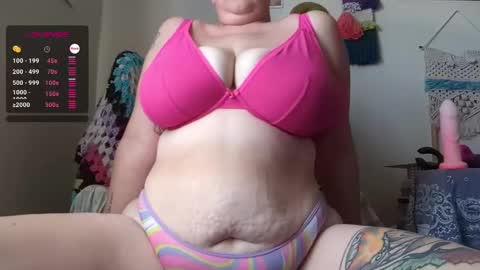 Em online show from 12.30.24