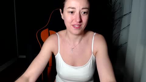 piscesgirl06 online show from 12.30.24