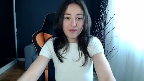 piscesgirl06 online show from 02.19.25
