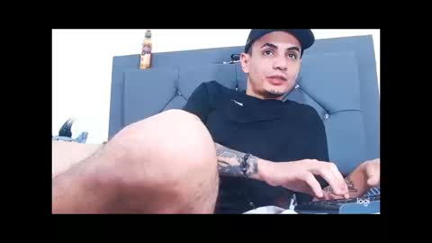 Snapshot of pitersonnt chatting on 10.15.25 pitersonnt online show from 10.15.25