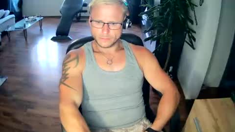 Snapshot of pitrs30sexy chatting on 07.13.26 pitrs30sexy online show from 07.13.26