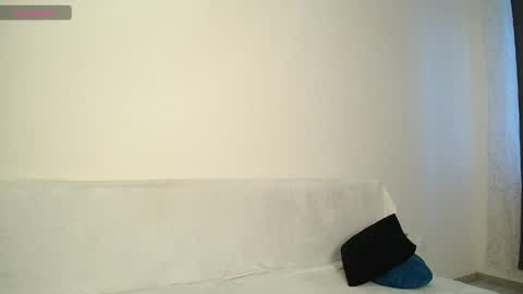 Snapshot of pixie____ chatting on 05.04.26 Lily online show from 05.04.26