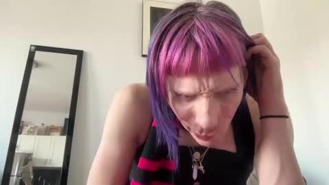 pixie_praxis online show from 12.26.24