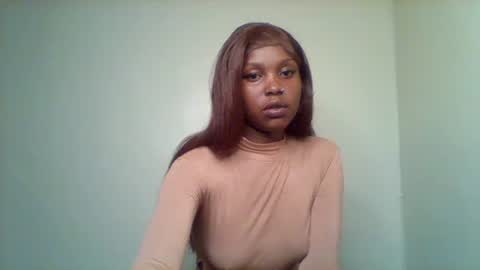 Snapshot of pixie_roman chatting on 09.30.25 Majesty online show from 09.30.25