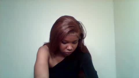 Snapshot of pixie_roman chatting on 10.01.25 Majesty online show from 10.01.25