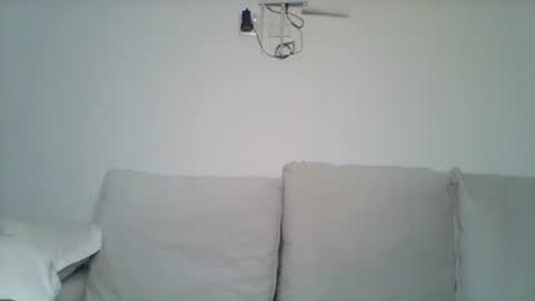 Snapshot of pixie_roman chatting on 10.18.25 Majesty online show from 10.18.25