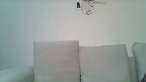 Snapshot of pixie_roman chatting on 10.20.25 Majesty online show from 10.20.25