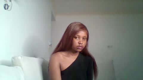 Snapshot of pixie_roman chatting on 11.02.25 Majesty online show from 11.02.25