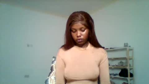 Snapshot of pixie_roman chatting on 11.12.25 Majesty online show from 11.12.25