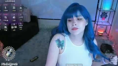 Snapshot of pixiebratx chatting on 06.19.26 Pixie online show from 06.19.26