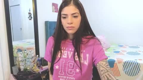 Snapshot of pk2secretxx chatting on 12.14.24 Angie Henao online show from 12.14.24