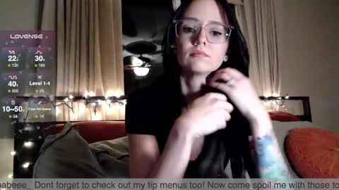 Snapshot of plantbabeee chatting on 12.27.24 Plantbabeee online show from 12.27.24