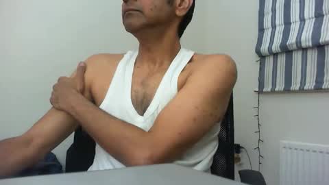 Snapshot of platino3026 chatting on 05.13.26 platino3026 online show from 05.13.26