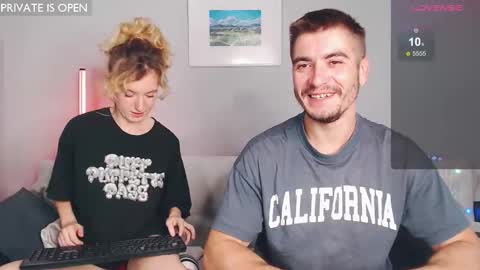 Snapshot of play_me_softly chatting on 09.27.25 play_me_softly online show from 09.27.25